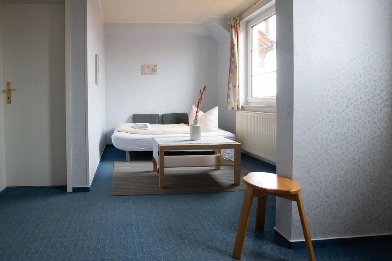 Hotel Dolgesheim Exteriör bild