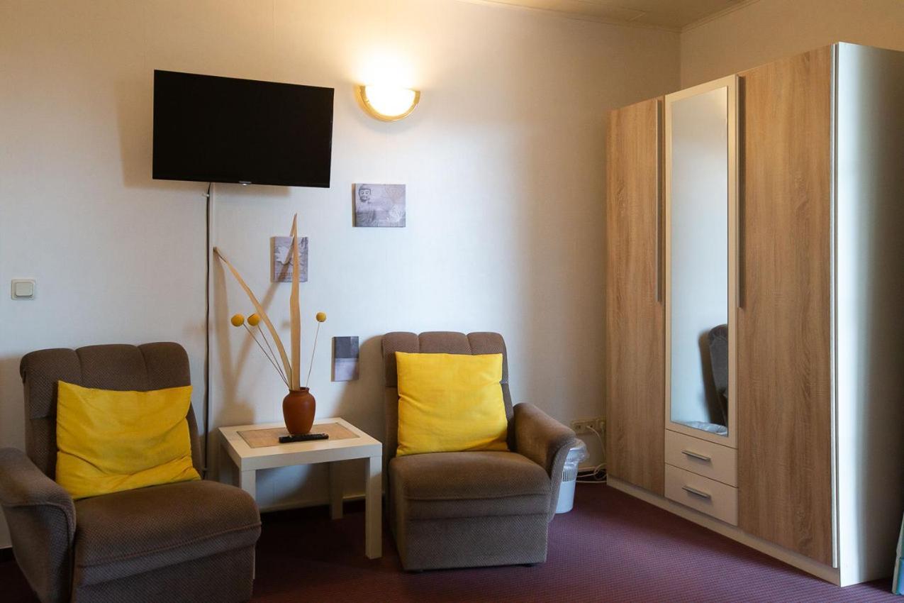 Hotel Dolgesheim Exteriör bild