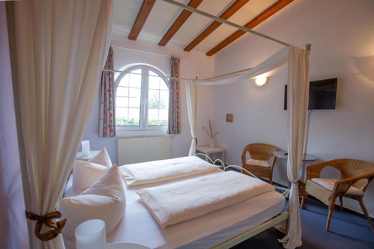 Hotel Dolgesheim Exteriör bild